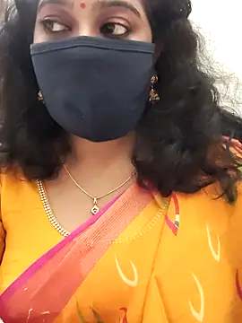 Snapshot of saritha29 chatting on 10.14.25 saritha29 online show from 10.14.25