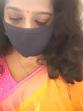 Snapshot of saritha29 chatting on 10.18.25 saritha29 online show from 10.18.25