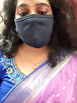 Snapshot of saritha29 chatting on 10.21.25 saritha29 online show from 10.21.25