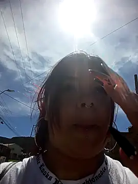 snow belle online show from 11.27.25