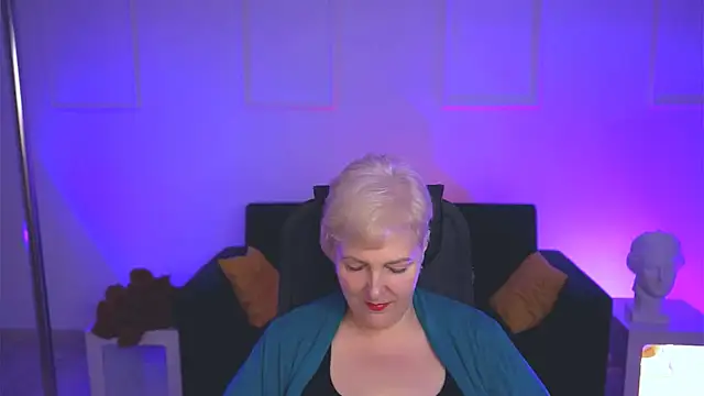 MaryMogan online show from 09.12.25