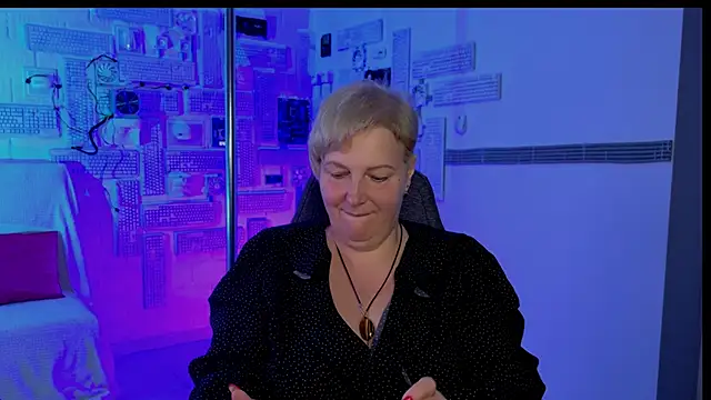 MaryMogan online show from 10.03.25