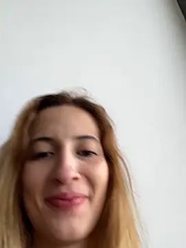 Emilywillis8 online show from 10.03.25