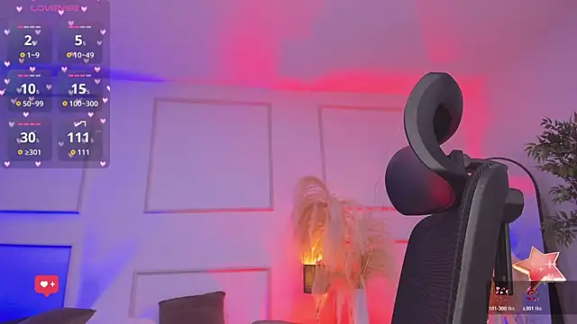 Emilywillis8 online show from 11.24.25