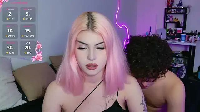 Snapshot of Alice18James chatting on 09.12.25 Alice18James online show from 09.12.25