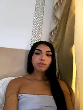 VeronicaSaenzx online show from 11.25.25