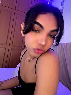 VeronicaSaenzx online show from 12.17.25