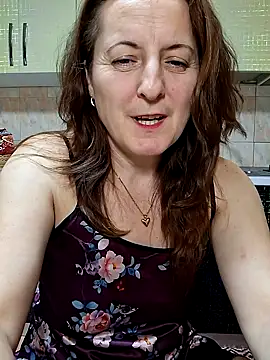 Fluturas2 online show from 11.18.25