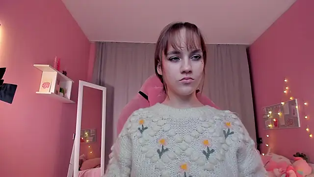 Snapshot of Jamie_Chung chatting on 11.27.25 Jamie Chung online show from 11.27.25