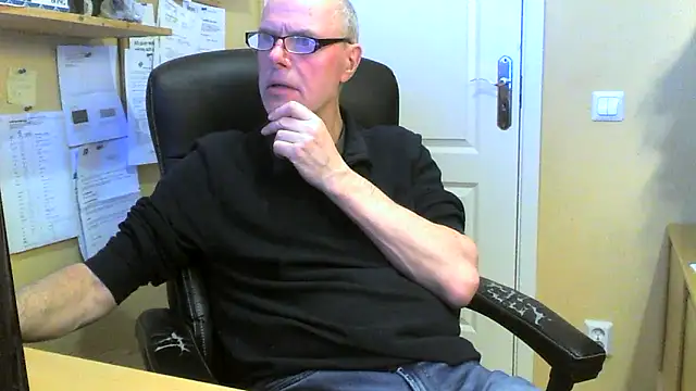 Snapshot of Klipparn chatting on 02.05.26 Klipparn online show from 02.05.26