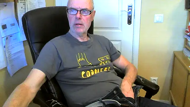 Snapshot of Klipparn chatting on 03.02.26 Klipparn online show from 03.02.26