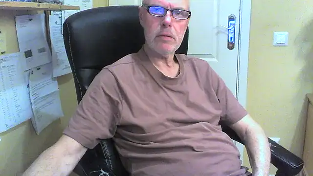 Snapshot of Klipparn chatting on 03.10.26 Klipparn online show from 03.10.26