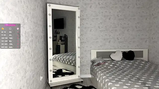 FakeLamb online show from 11.24.25