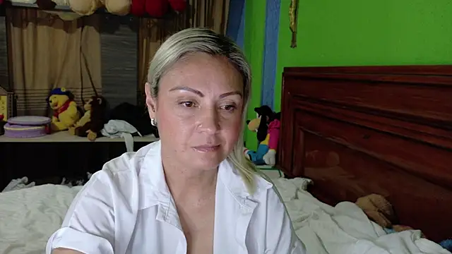  Charlize theron  online show from 01.18.26