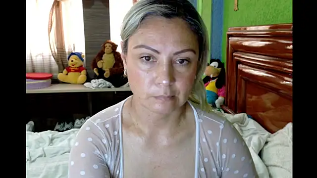  Charlize theron  online show from 02.26.26