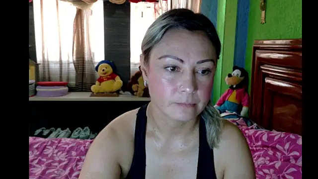  Charlize theron  online show from 04.18.26