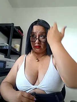 Snapshot of Milagros-hot chatting on 10.15.25 Milagros-hot online show from 10.15.25