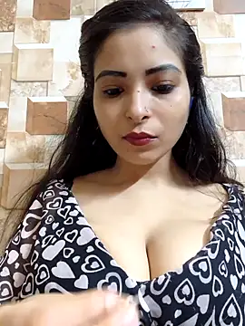 QUEEN-ADITI online show from 09.15.25