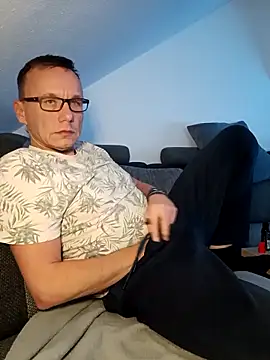 Snapshot of Sam_molinari chatting on 10.20.25 Sam molinari online show from 10.20.25