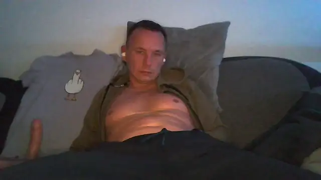 Snapshot of Sam_molinari chatting on 10.24.25 Sam molinari online show from 10.24.25