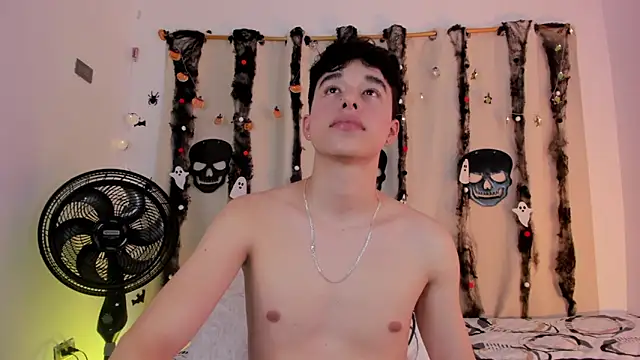 mrhot night online show from 10.22.25