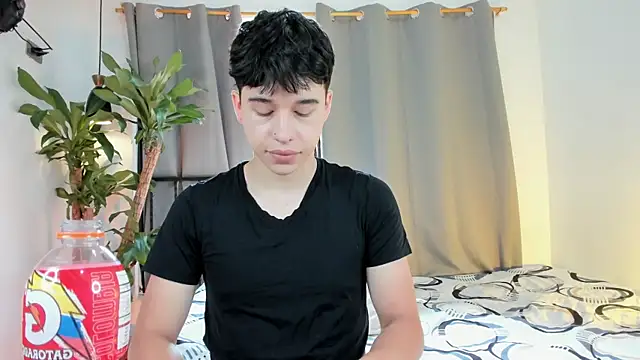 Snapshot of mrhot_night chatting on 06.26.26 mrhot night online show from 06.26.26