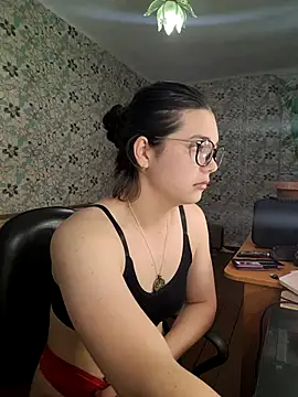 Albi Glow online show from 10.11.25