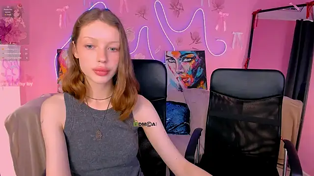 Snapshot of khloebeauty chatting on 05.13.26 khloebeauty online show from 05.13.26