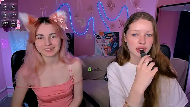 Snapshot of khloebeauty chatting on 05.23.26 khloebeauty online show from 05.23.26