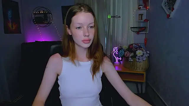 Snapshot of khloebeauty chatting on 06.22.26 khloebeauty online show from 06.22.26