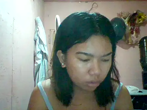 Snapshot of aniya_04 chatting on 09.21.25 aniya 04 online show from 09.21.25