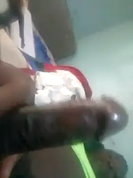 Snapshot of Mrhugeblack chatting on 09.24.25 Mrhugeblack online show from 09.24.25