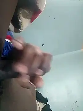 Snapshot of Mrhugeblack chatting on 10.12.25 Mrhugeblack online show from 10.12.25