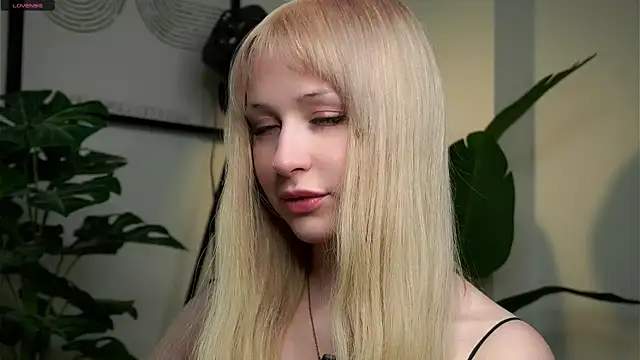 MarciDarugar online show from 11.29.25