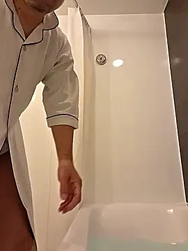 erosuke9 online show from 02.02.26