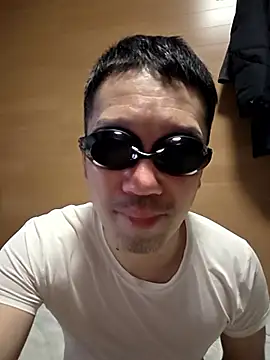 erosuke9 online show from 04.19.26