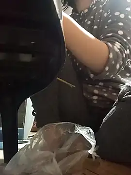 hanonaa1 online show from 12.20.25