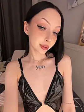 Lina Thornton  online show from 04.16.26