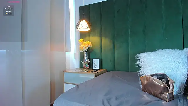 kittyy milk 001 online show from 09.17.25