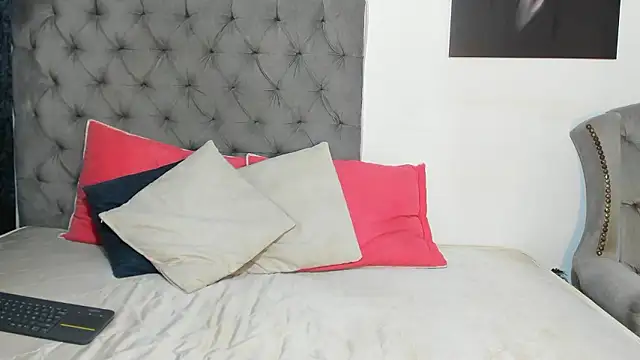 nahiroby ebony online show from 03.10.26