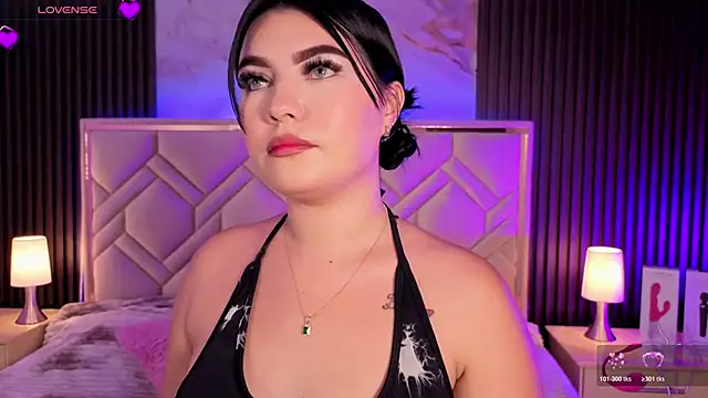 MiaaFarrel online show from 04.07.26