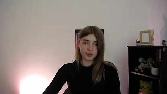 JuiceLips   online show from 09.24.25