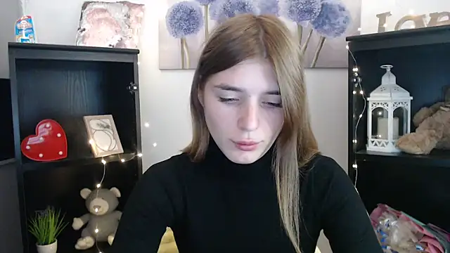 JuiceLips   online show from 10.10.25