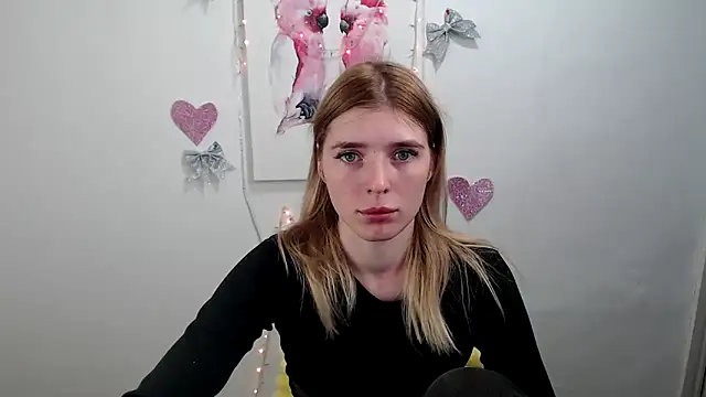 JuiceLips   online show from 12.02.25