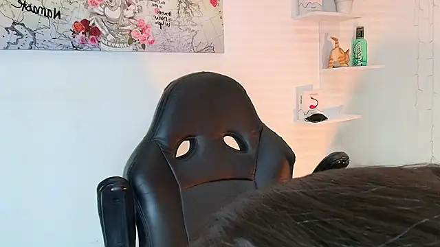 Snapshot of jennifer_Scot chatting on 12.03.25 jennifer Scot online show from 12.03.25