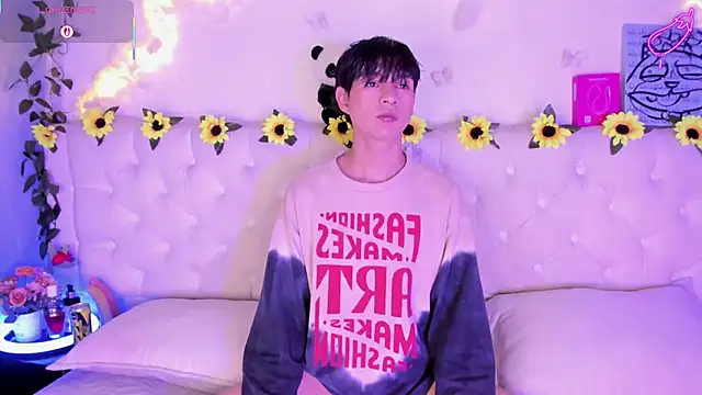 AleAurarashi online show from 02.17.26