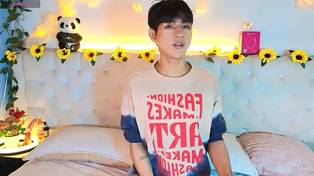 AleAurarashi online show from 03.13.26