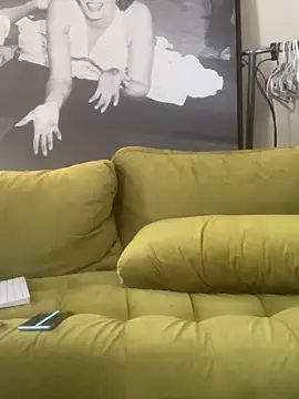 Snapshot of Hothotboyg chatting on 04.22.26 Hothotboyg online show from 04.22.26