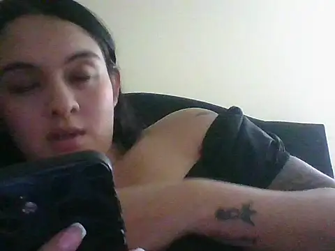 Snapshot of marianm29 chatting on 10.27.25 marianm29 online show from 10.27.25