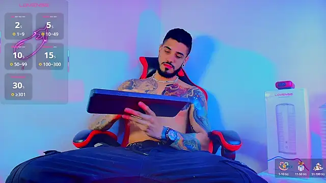 Snapshot of amodeus_bael_ chatting on 11.06.25 amodeus bael online show from 11.06.25